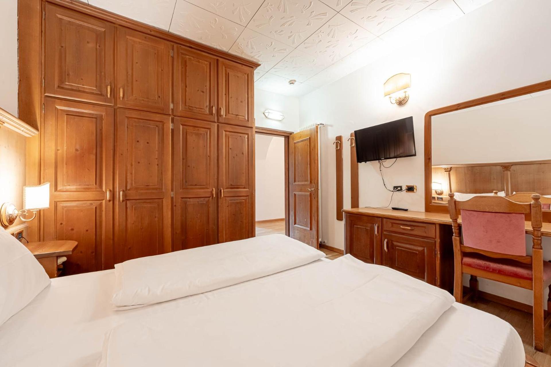 Hotel Dolomiti Schloss Canazei Zewnętrze zdjęcie