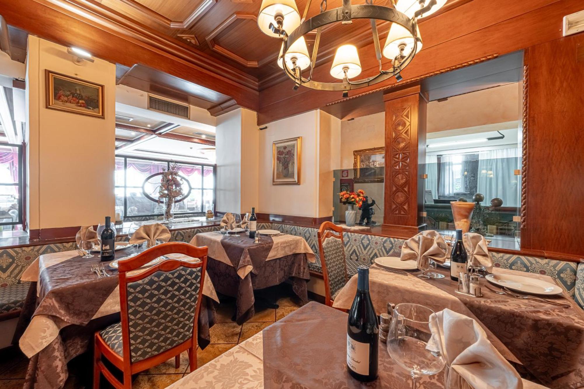 Hotel Dolomiti Schloss Canazei Zewnętrze zdjęcie