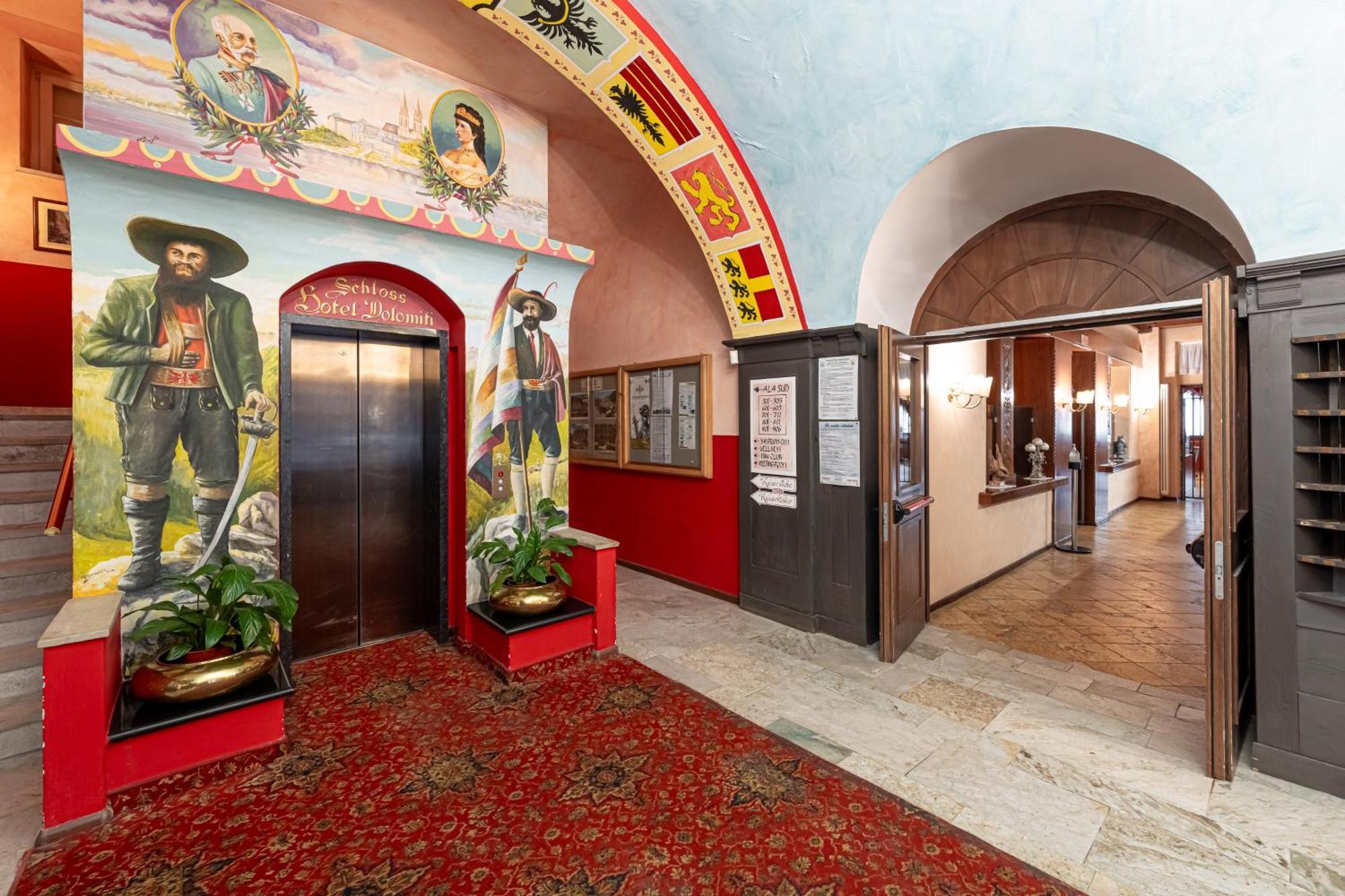 Hotel Dolomiti Schloss Canazei Zewnętrze zdjęcie
