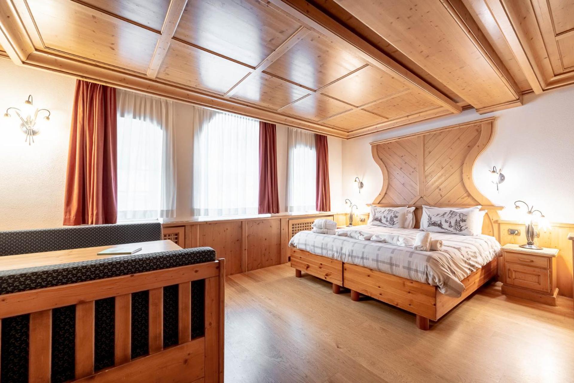 Hotel Dolomiti Schloss Canazei Zewnętrze zdjęcie
