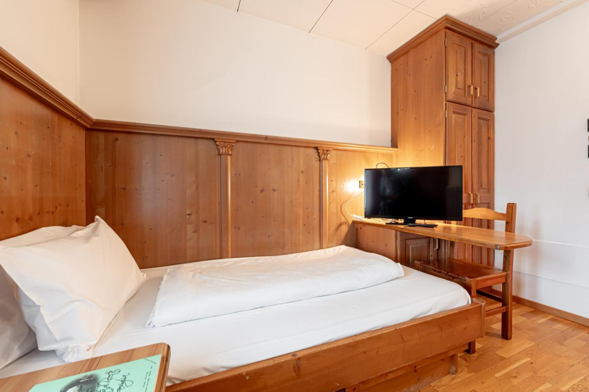 Hotel Dolomiti Schloss Canazei Zewnętrze zdjęcie