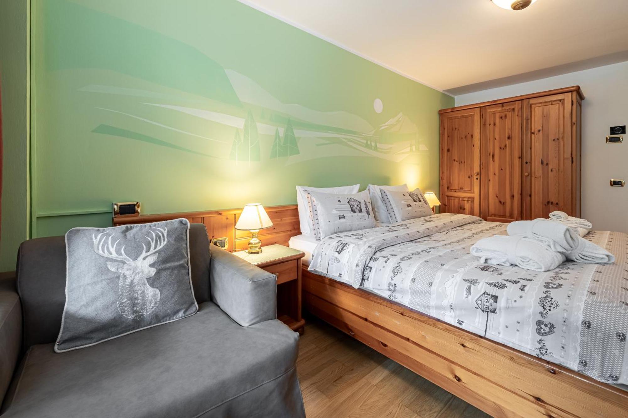 Hotel Dolomiti Schloss Canazei Zewnętrze zdjęcie