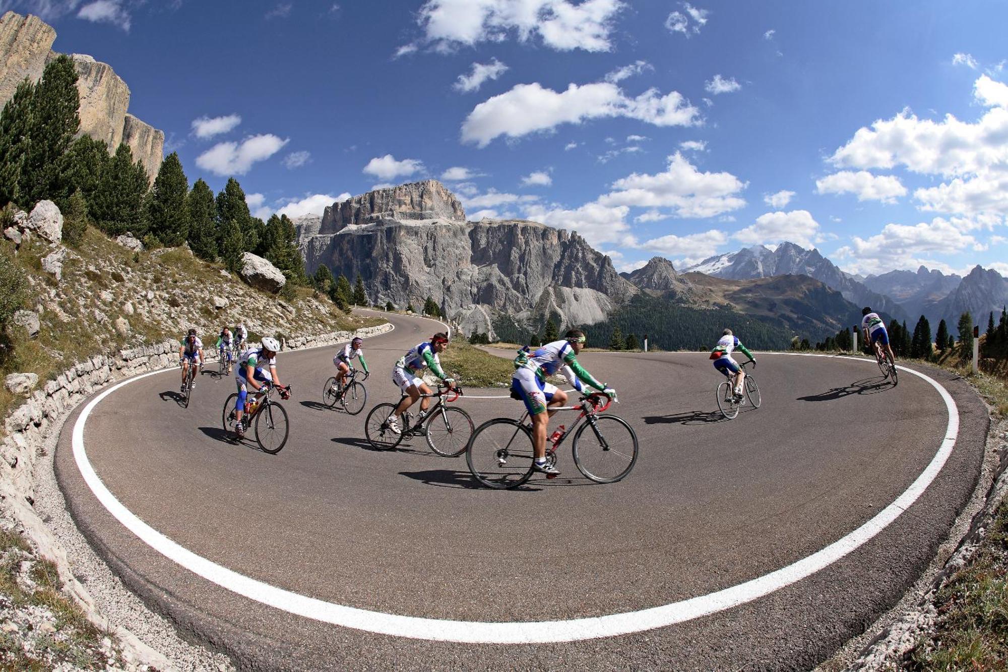 Hotel Dolomiti Schloss Canazei Zewnętrze zdjęcie