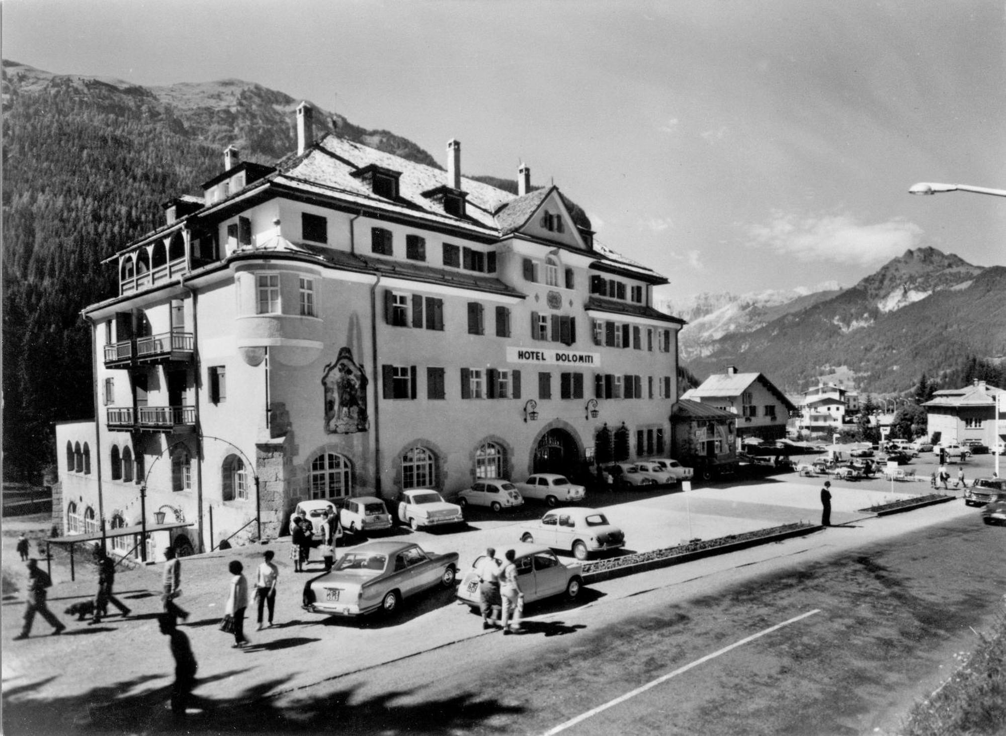 Hotel Dolomiti Schloss Canazei Zewnętrze zdjęcie