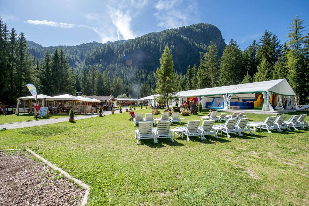 Hotel Dolomiti Schloss Canazei Zewnętrze zdjęcie